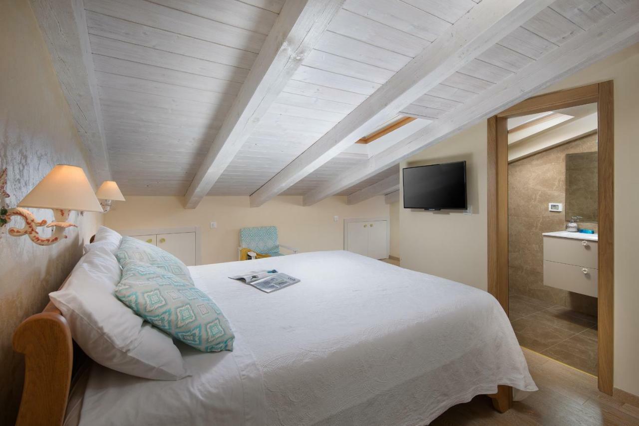 Valdibora Sea View Residence Rovinj Bagian luar foto