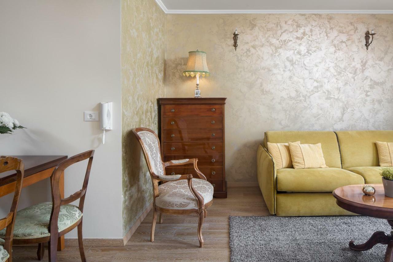 Valdibora Sea View Residence Rovinj Bagian luar foto